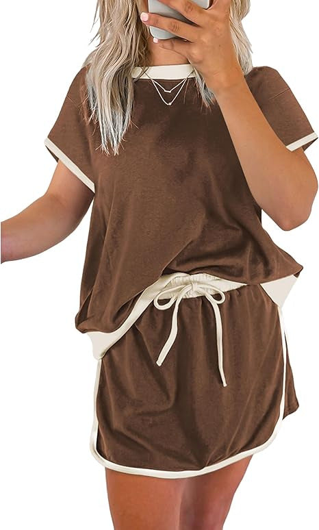 Women's color-blocked off-shoulder T-shirt and skirt set